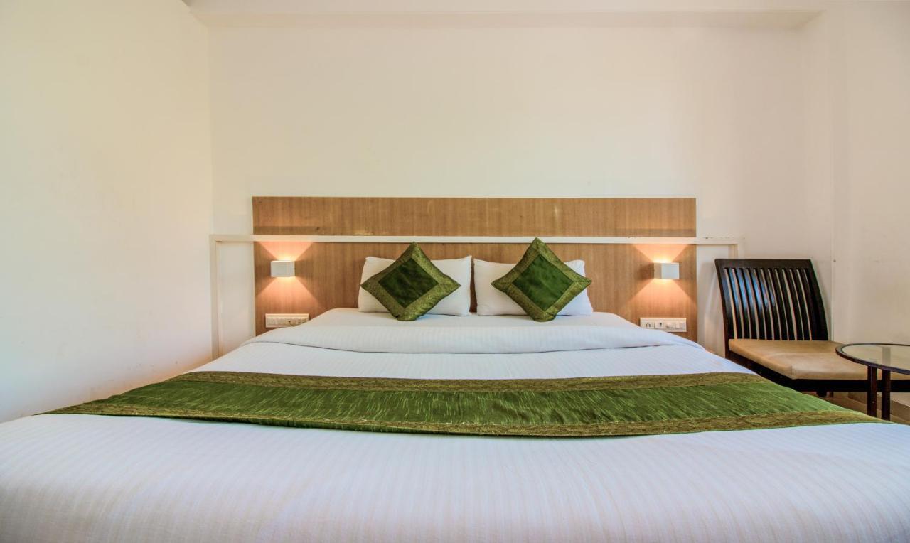 Treebo Trend Golden Nest Hotel Thane Exterior foto
