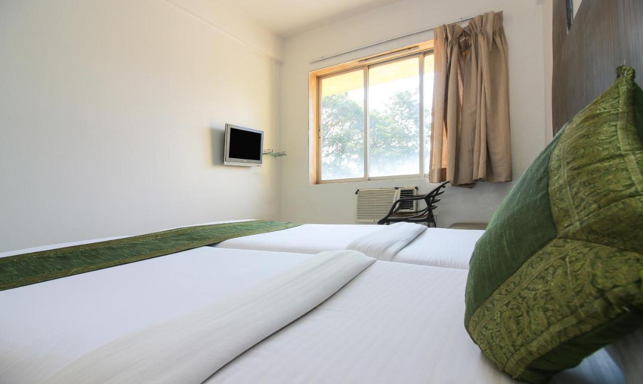 Treebo Trend Golden Nest Hotel Thane Exterior foto