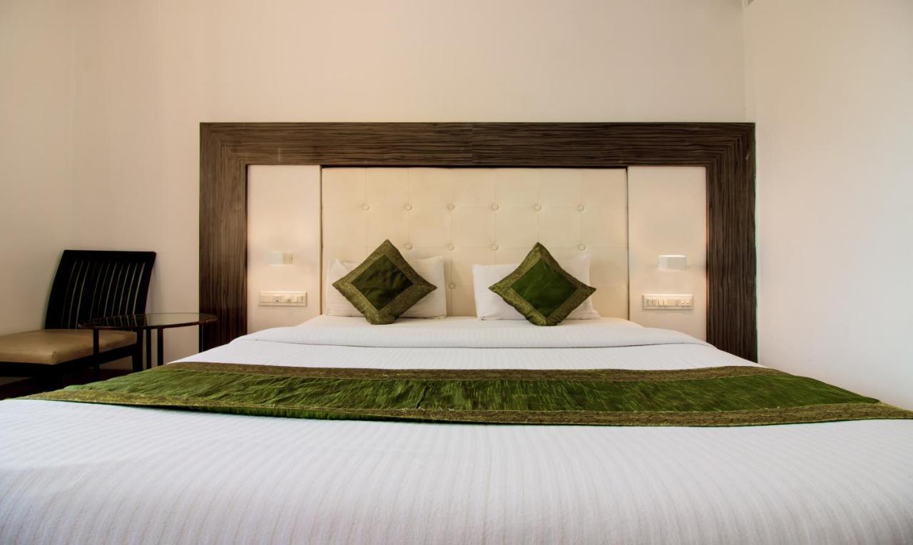 Treebo Trend Golden Nest Hotel Thane Exterior foto
