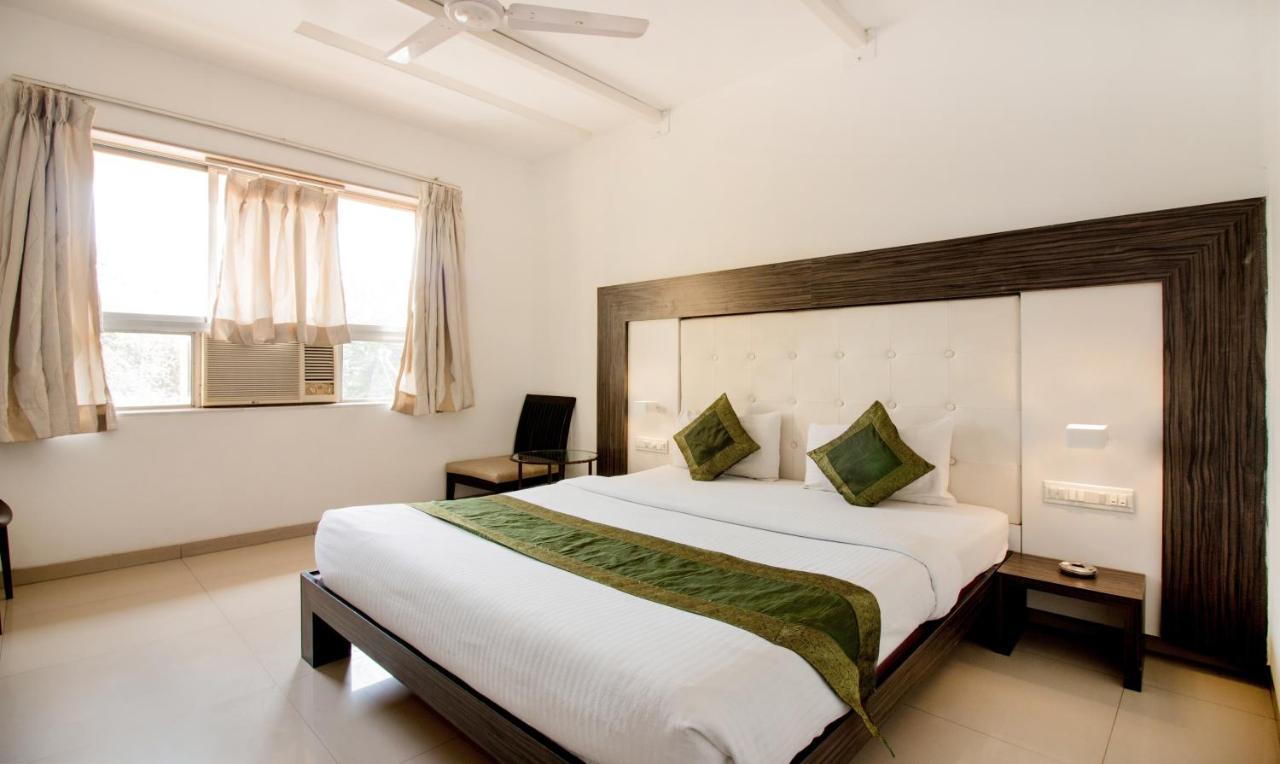 Treebo Trend Golden Nest Hotel Thane Exterior foto