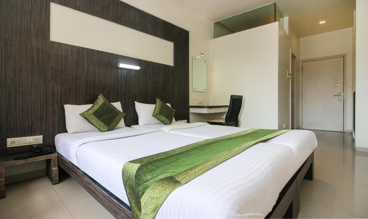 Treebo Trend Golden Nest Hotel Thane Exterior foto